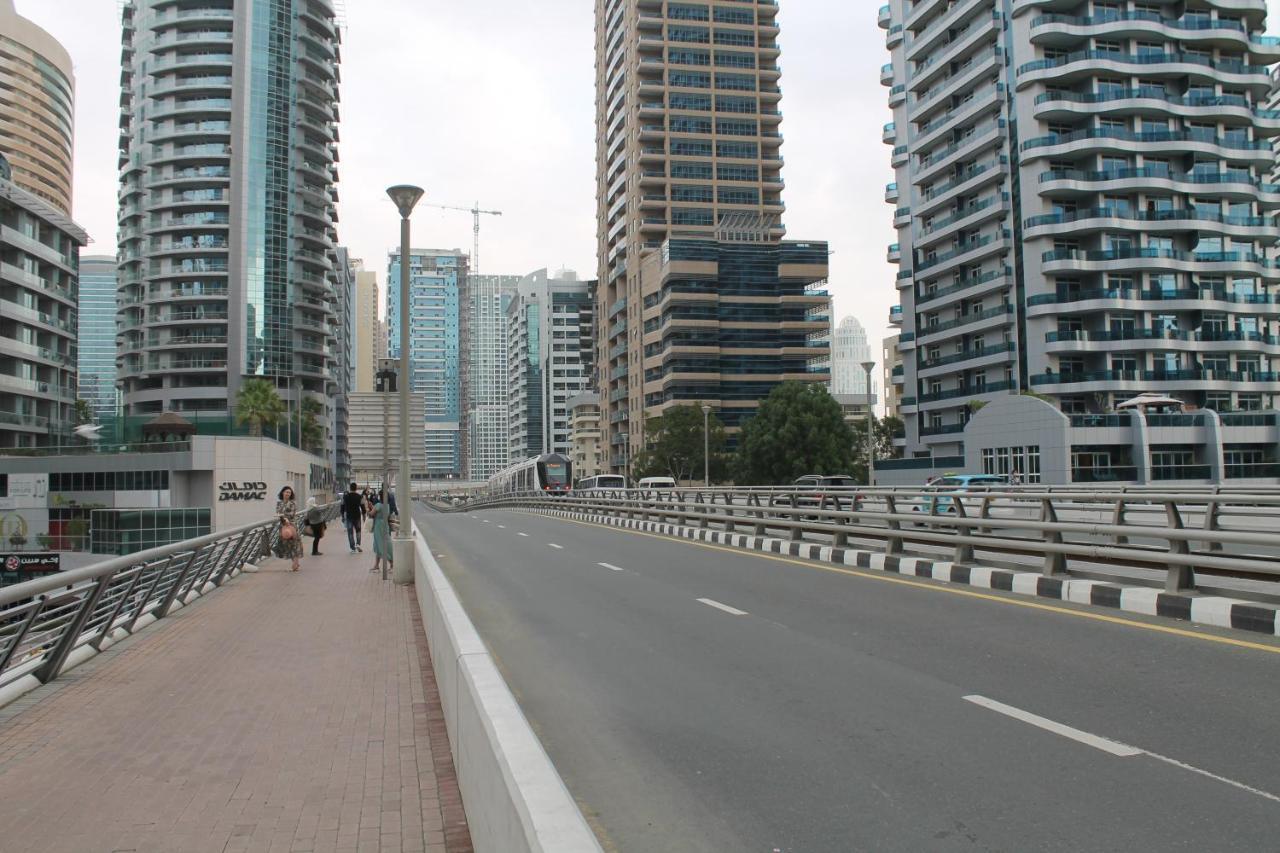 Newly Furnished One Bedroom Apartment Next To Metro & Beach In Marina Residence Dubai Exterior foto